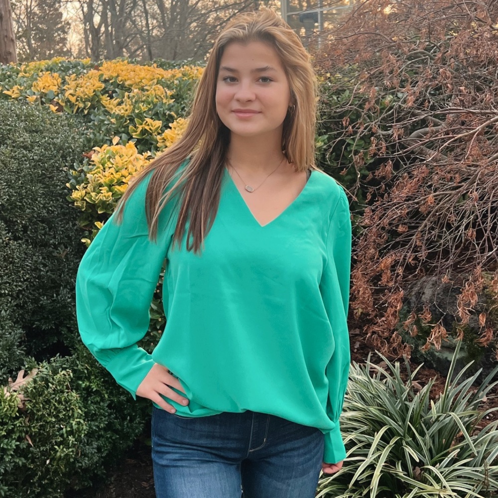 V-Neck Bubble Sleeve Top